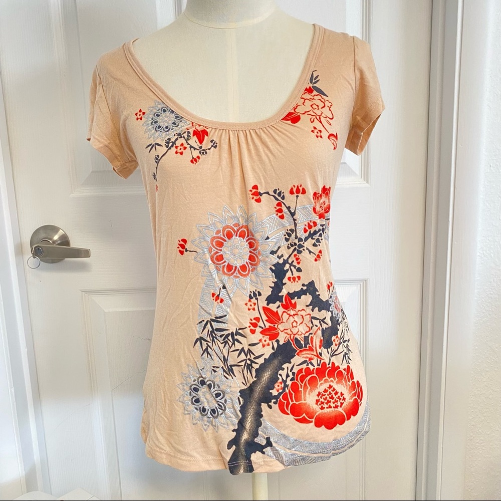 Julie’s Closet Asian‎ floral t-shirt tee medium